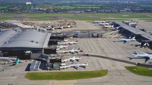 Heathrow Airport Pushes For Expansion Plans Amid Regulatory Reviews