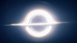 Interstellar Cooperin karadeliğe girdiği sahne açıklaması