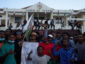 Madagascar Elite Army Unit Declares Control Amid Crisis
