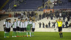 Racing Santander Defeats Elche 2-0 To Reclaim Top Spot