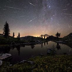  Perseid Meteors over Mount Shasta 