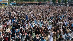Pakistan Strikes Deal To End Deadly Kashmir Protests