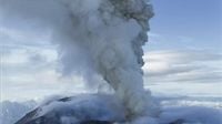 Russia: Krasheninnikov volcano on the Kamchatka Peninsula erupts after 500 years of inactivity. - Noticias Ambientales