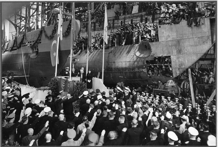 Ay Sınıfı Denizaltılar'ın İlk Deniz'e Bırakılması (Atılay, Saldıray, Yıldıray ve Batıray: 1939)