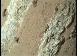 NASA’nın Perseverance Aracı Mars’ta Olası Yaşam İzleri Buldu: “Leopar Benekleri” Biyolojik Kaynaklı Olabilir.