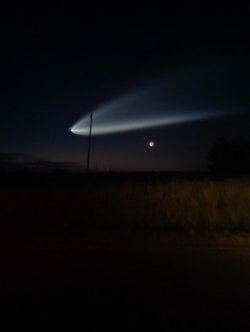 Gökyüzündeki Parlak Işığın Gizemi Çözüldü: SpaceX Falcon 9 Kuzey Karolina Semalarındaydı.