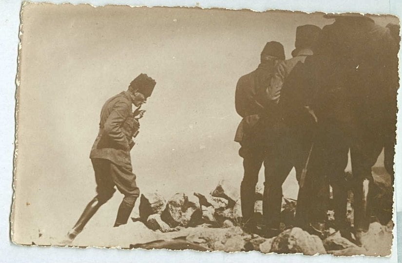 Büyük Taarruz Komutanı Atatürk’ün meşhur bir fotoğrafı.