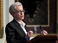 Trump to deploy 200 National Guard troops to Oregon as state leaders sue