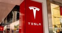 “Robot Attack”: Tesla Stock (NASDAQ:TSLA) Slides as Employees Sues for $51 Million - TipRanks.com