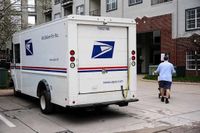 FedEx board member Steiner is picked to be next USPS postmaster general amid talk of privatization