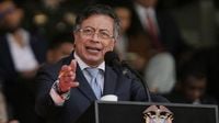 U.S. imposes sanctions on Colombia’s president, family members