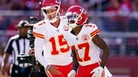 Green Pay Packers holen dreimaligen Super-Bowl-Champion! | DAZN News AT
