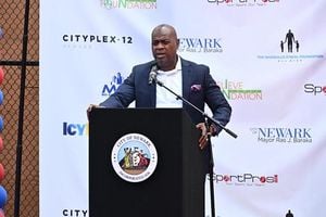 Newark Mayor Ras Baraka Arrested At ICE Facility