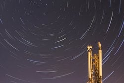 FCC Uzay Aynası Uydusunu Onayladı: Reflect Orbital'in 18 Metrelik Güneş Yansıtıcısı Astronomları Alarma Geçirdi.