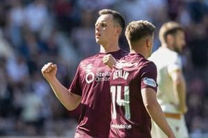 Hearts Cruise To 3-0 Victory Over Motherwell
