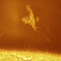 Sızdıran Bir Güneş Prominansı