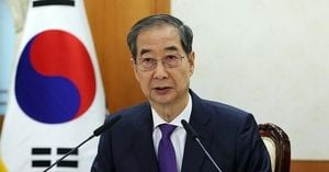 Han Duck-soo Resigns Amid Political Turmoil In South Korea