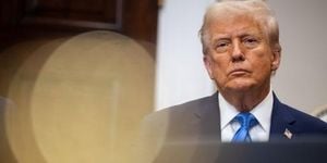 Trump’s Tylenol Autism Claims Ignite Medical Backlash