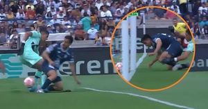 Rodrigo Parra Faces Pressure After Pumas Goalkeeping Struggles