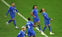 Football masculin Ligue des nations de l'UEFA 2024-2025, Au bout de la nuit, la France se qualifie pour les demi-finales de la Ligue des Nations