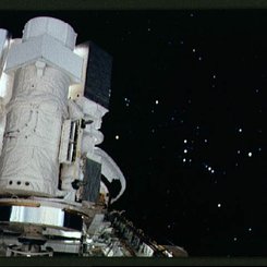 Yörüngedeki Astro 1