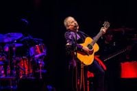 Legendary musician announces new tour dates following 7-year retirement