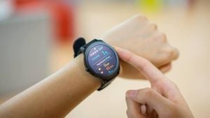 Holiday Smartwatch Sales Draw Shopper Attention