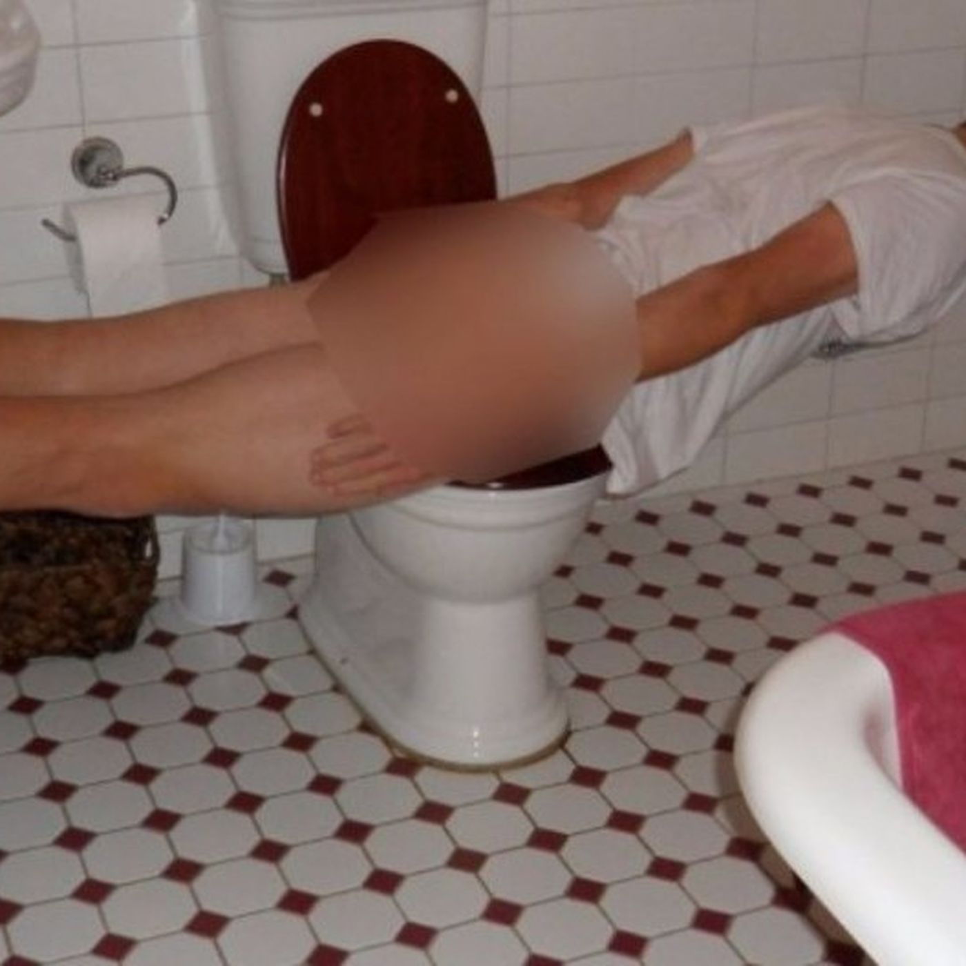 Erkeklerin Ayakta Çiş Yapması (İşemesi) Sağlığa Zararlı Mıdır?