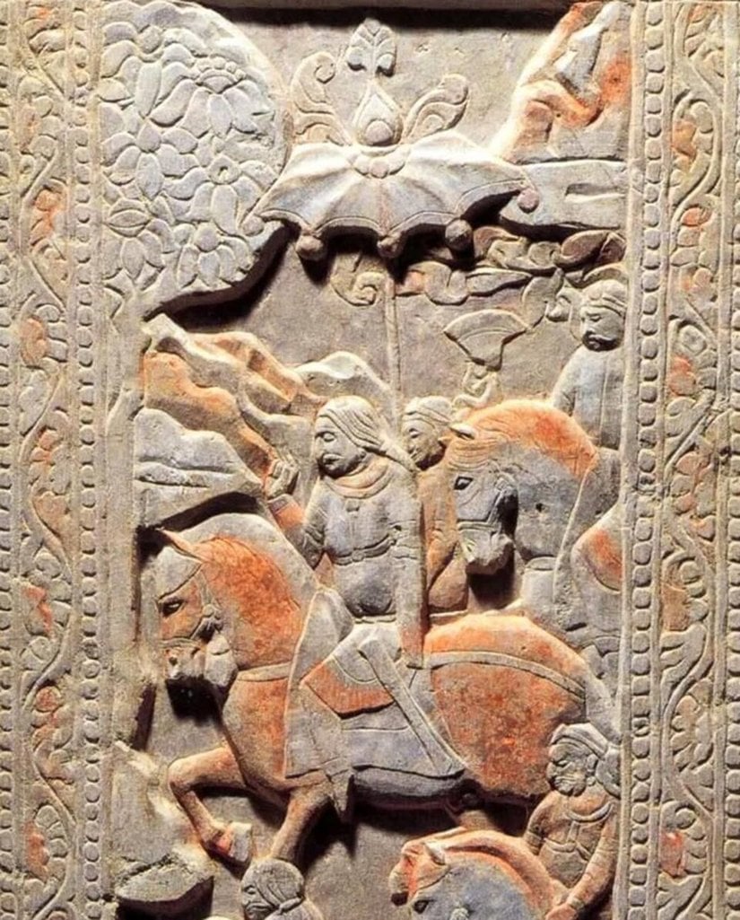 Bir Göktürk lahit detayı.