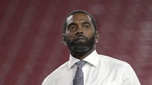 Randy Moss Steps Away From ESPN To Focus On Health