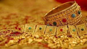 Gold Prices Surge Amid Economic Uncertainty And Inflation