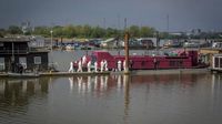 Bestseller-Autorin auf Hausboot erschlagen: Polizei nimmt Sohn fest