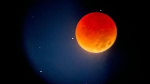 Total Lunar Eclipse To Dazzle Ontario Sky