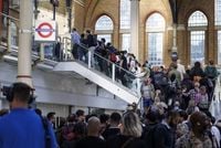 London subway worker strike shuts down transit lines - UPI.com