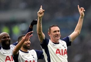 Tottenham Legends Triumph Over AC Milan Glorie In Charity Match