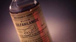 Elixir Sulfanilamide Trajedisi: 1930'larda Bir Bakteriden Kurtulma Çabası, Az Daha Büyük Bir Felakete Dönüşüyordu!