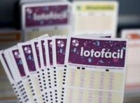 Resultado Lotofácil 3386 hoje (08/05/25); prêmio de R$ 1,8 milhão