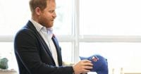 Prince Harry apologizes to Canada for wearing Dodgers hat during World Series
