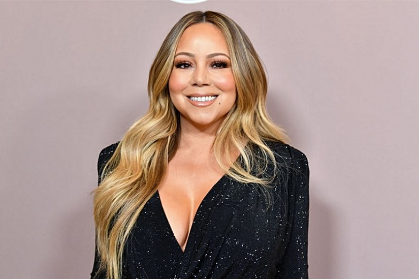 Pop ve soul müziğin bir dönem divası olan Mariah Carey, bipolar ünlüler denilince ilk akla gelen isimlerden. 2001 yılında yaşadığı mental çöküş sonrası hastaneye yatan ünlü sanatçı, bipolar olduğunu da bu dönem öğrenmişti.    Ruhsal bir kriz yaşamadan önce modundaki değişiklikleri uyku düzensizliğine bağlayan Mariah Carey, psikolojik bir rahatsızlığının olduğuna inanmak istemiyordu. Bu da tedavi sürecini geciktirmiş oldu. Mariah Carey, 2018 yılında People dergisine verdiği röportaj ile yaşadığı zorlu süreci bizlerle paylaşmıştı.