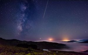 Perseid Meteor Shower 2025 Faces Bright Moon Challenge