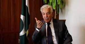 Pakistan And Afghanistan Strike Fragile Ceasefire After Deadly Clashes