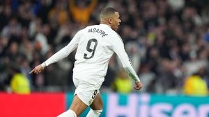 Mbappé Scores First Derby Goal As Real Madrid Draws Atletico