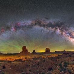  The Milky Way over Monument Valley 