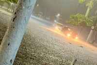 Temporal causa alagamentos na região; sirenes tocam para moradores deixarem casas em Guarujá | Santa Portal