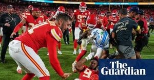 Chiefs Lions Brawl Erupts After Mahomes Taunt Sparks Chaos