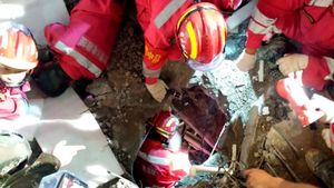 Search Underway For Missing Workers After Shenzhen Construction Collapse