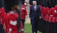 Trump lays wreath at tomb of Queen Elizabeth II