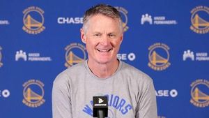 Warriors Cruise Past Short-Handed Blazers To Reach Midseason Mark