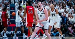 UConn Smothers St. John’s With Historic Defensive Rout