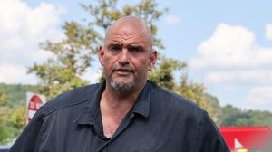 Fetterman Backs Trump’s $200 Million White House Ballroom